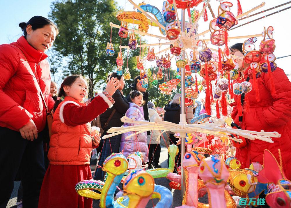 春节文化巡礼 四海年味长——各地特色庆祝活动彰显中华传统魅力 节庆显活力